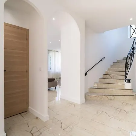 Superbe Nouvelle Moderne * Cannes